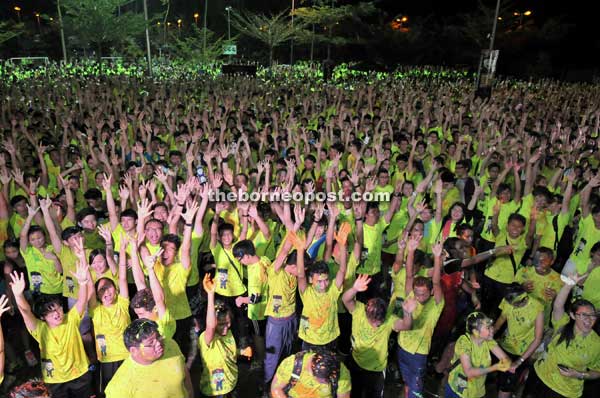Picture shows runners of the third ‘Monster Dash’ charity run in 2015. Photo Credit: Borneo Post.