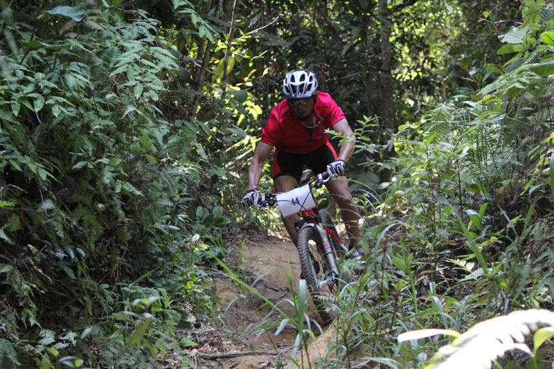 Photo shows MTB Challenge participant Photo Credit: Bintulu Weekly.