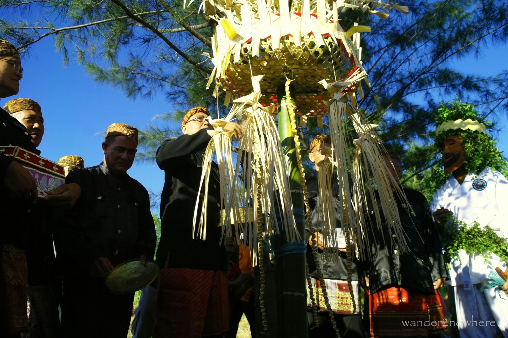 Image shows traditional Melanau ceremony during Pesta Kaul. Photo credit: Noel Lau