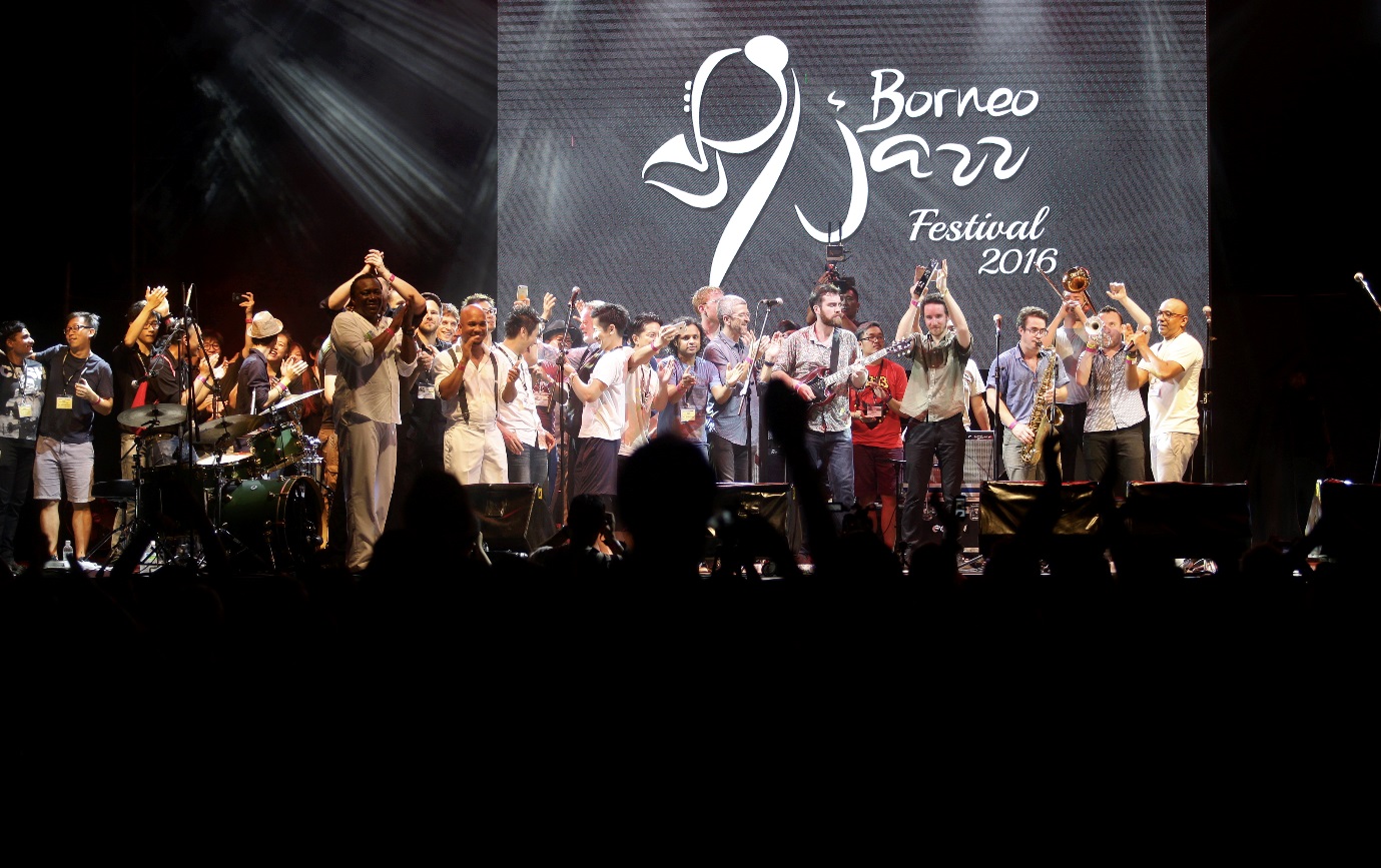 Image shows finale of Borneo Jazz Festival 2016.