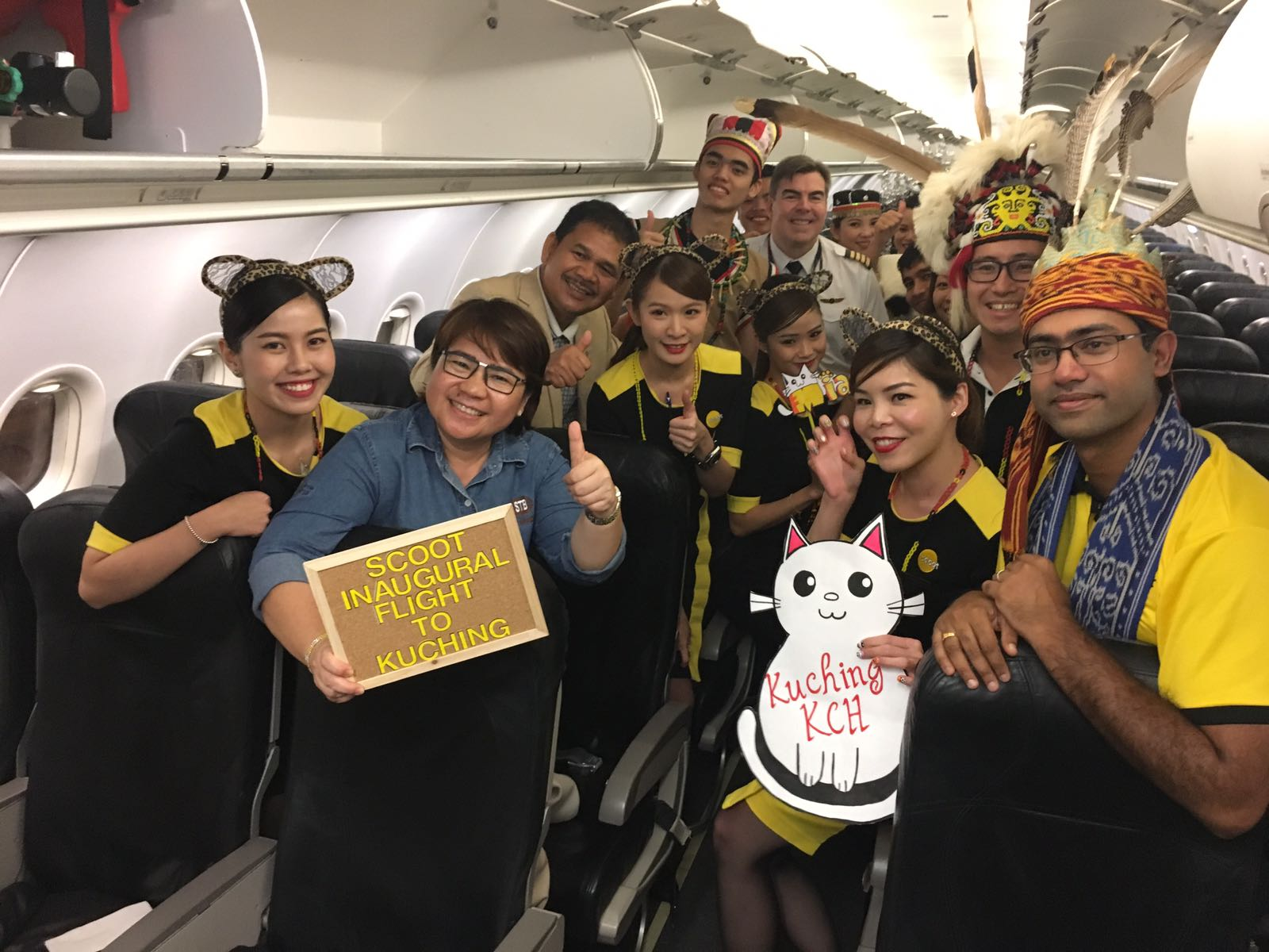 Cultural troupe on the inaugural Scoot flight with Acting CEO if STB Mary Wan Mering (Second from left), Permanent Secretary of Ministry of Tourism Arts and Culture Datu Ik Pahon (Third from left) and Chief Commercial Officer of Scoot Vinod Kannan (first from right).