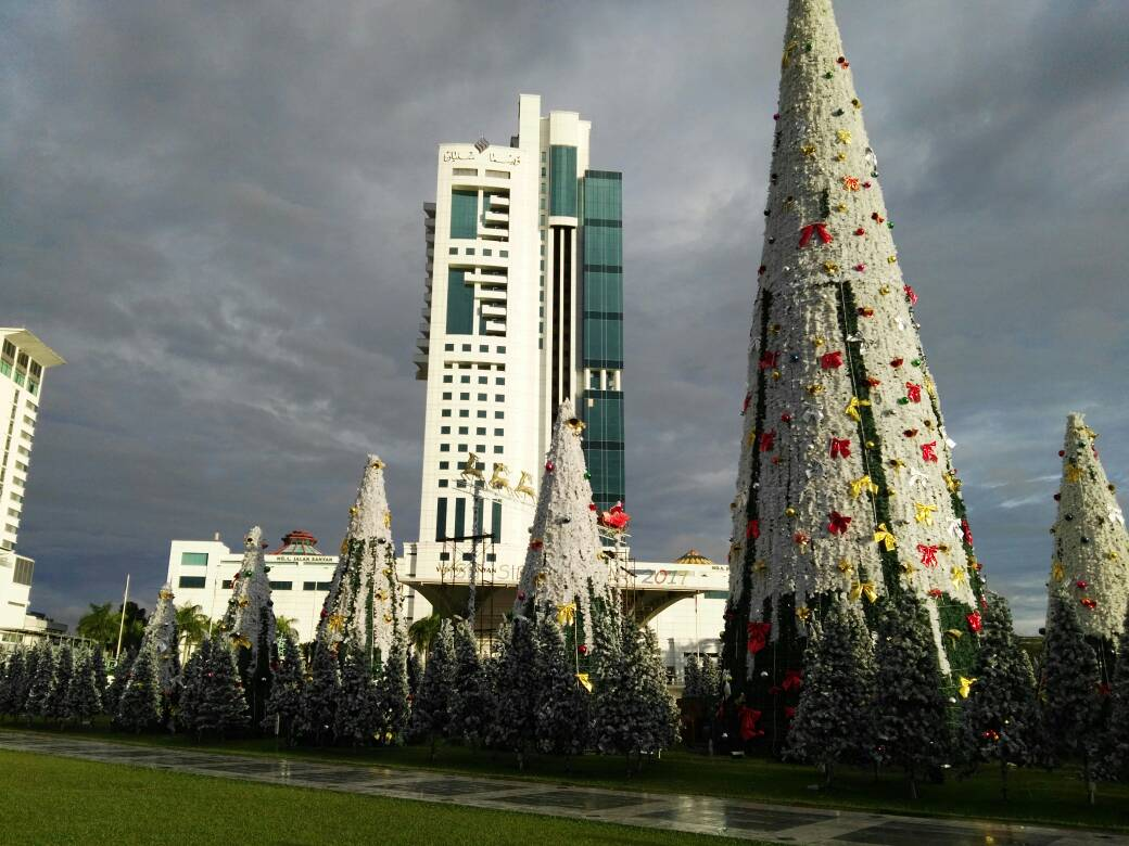 Sibu Christmas Tree Decoration Contest at Sibu Town Square