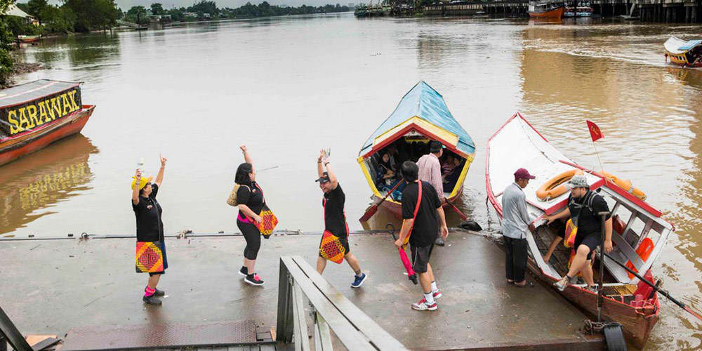 Image shows participants in Kuching Heritage Race 2017