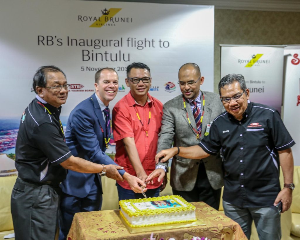 From left, STB Board member, Tuan Hj Mohamad Ibrahim Nordin, Senior Vice President Digital Marketing RBA, James Millet, Bintulu District Officer, Muhammad Dino Amid, Senior Manager, Route Development MAHB, Zainuddin Mohamed and Tuan Hj Zolkipli during the inaugural flight in Bintulu.