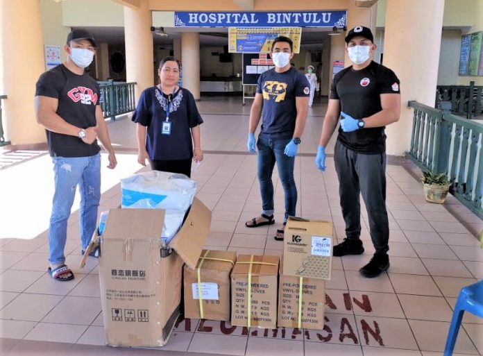 Photo shows the donations presented by Adap 4orty Global to Hospital Bintulu. (Photo by New Sarawak Tribune)