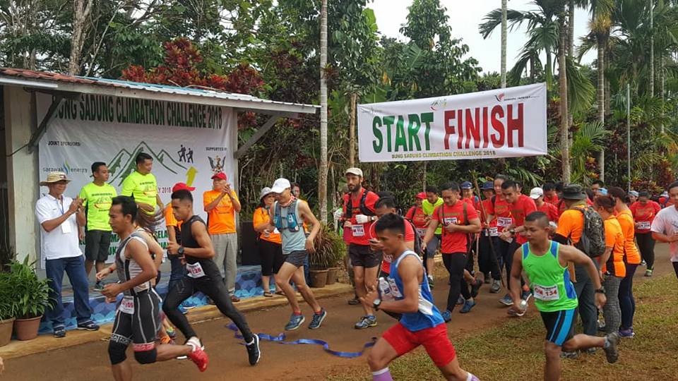 Photo shows the Bung Sadung Climbathon flag off in 2018. (Photo by Bung Sadung, Serian Sarawak)