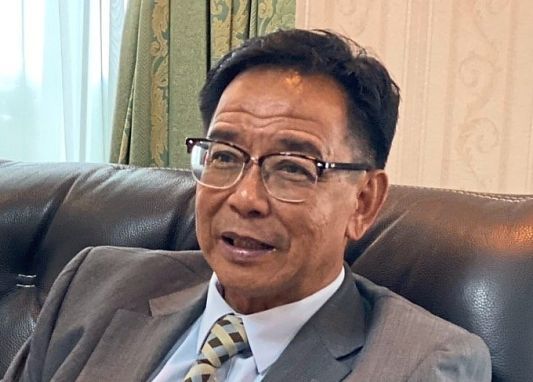 Photo shows the Minister of Tourism, Arts and Culture, Youth and Sports Sarawak, Datuk Abdul Karim Rahman Hamzah during the interview with the StarMetro. (Photo from The Star)